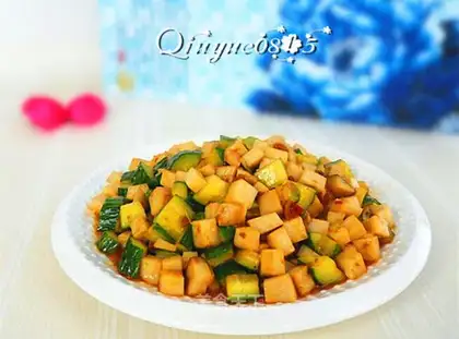 Apricot mushroom