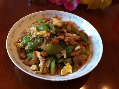 Eggs and seameat