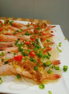 Garlic fans steam out the back shrimp