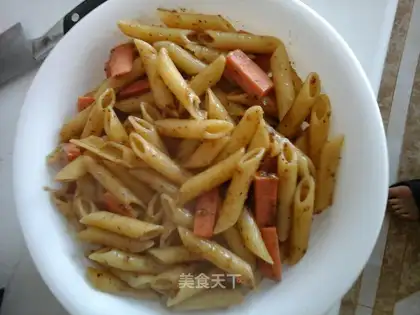 Black pepper ham macaroni