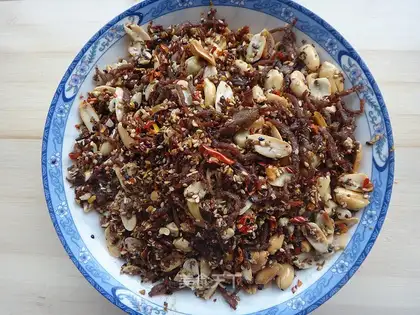 Spicy beef peanut sesame sauce