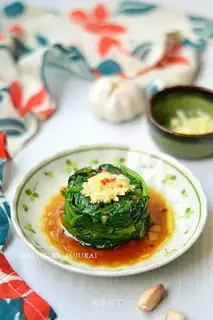 Garlic spinach tower
