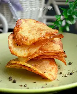 Black pepper chips