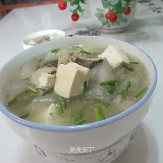 Bones tofu powder soup