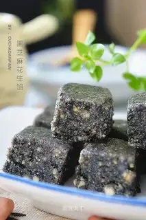 Black sesame peanuts