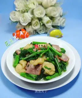 Bacon pasta and oil and vegetables