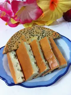 Green soy cream cake