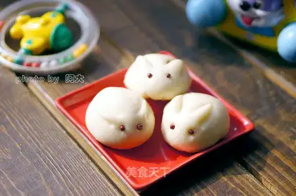 White rabbit bean bag