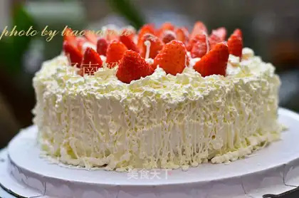 Snowberry cake