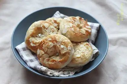 Caramel almonds