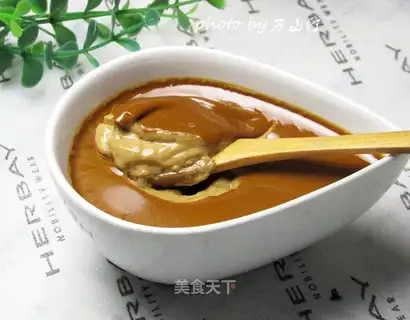 Red sugar and egg cream pudding