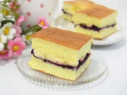 Banana blueberry cake