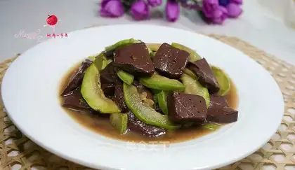 Sichuan fried pig blood