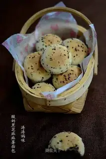 Sour cream, black sesame potato bread