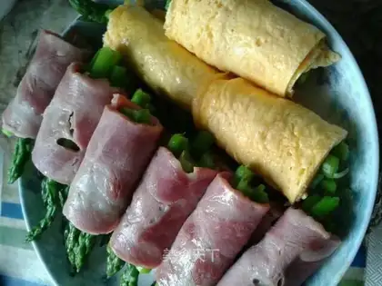 Double-coloured rolls