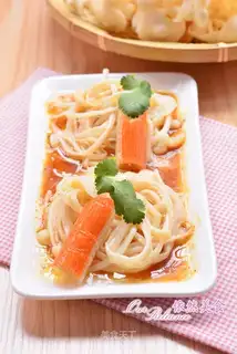 Gold pin mushrooms and crab sticks