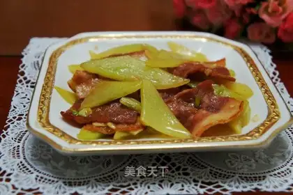 Bacon fried meat