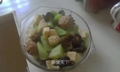 ♪ The meat is full of soup ♪