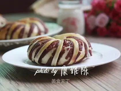 Bean sand round bread