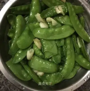 Garlic Dutch beans