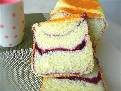 Blueberry toast