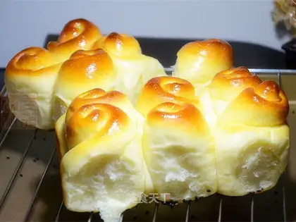 Sour cream bottom bread