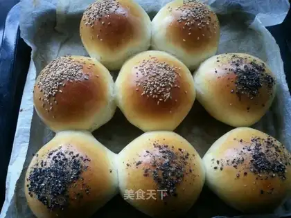 Red bean pine bun