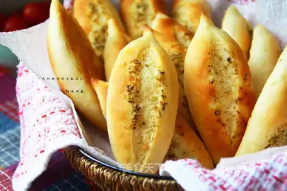 Natural fermented garlic soft bread
