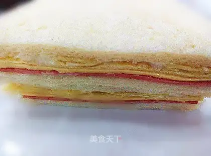 Egg ham sandwich