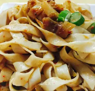 Hot dry noodles