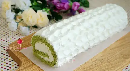 Tea and cream cake rolls
