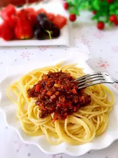 Beef tomato pasta