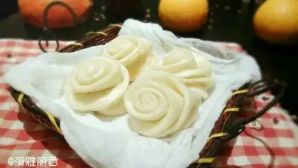 A white roll of peppers