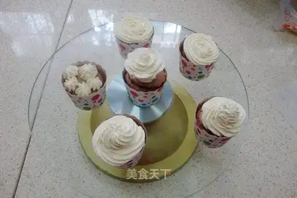 Chocolate cream cake