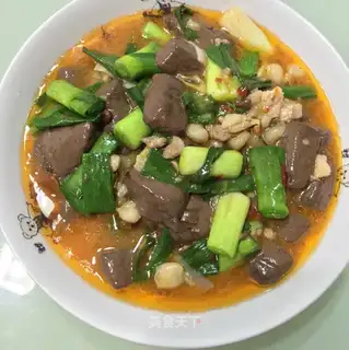 Garlic pig blood