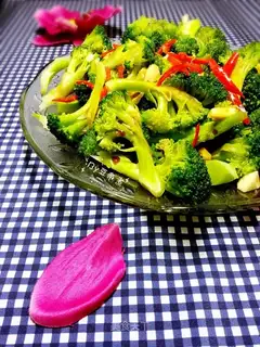 Garlic broccoli