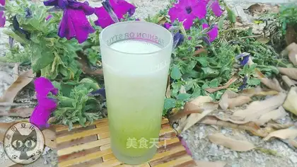 Fresh cucumber juice