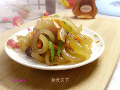 Onion fried hog skin