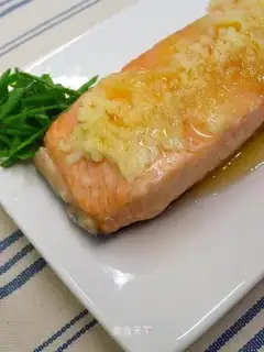 Garlic cream salmon