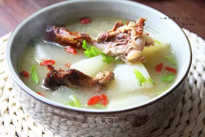 Duck radish soup