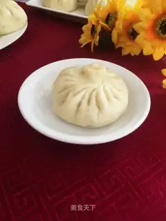 Three fresh buns