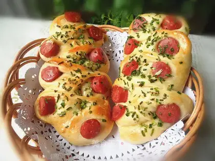 Onion sausage bread