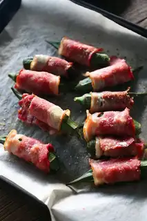 Autumn bacon cheese roll