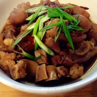 Hot pig hoof
