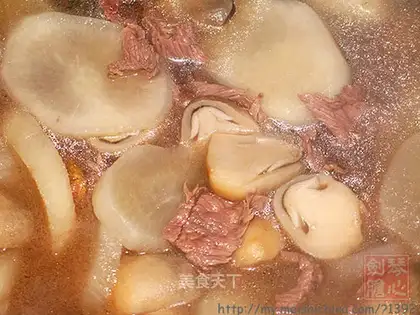 Straw mushroom and radish beef soup