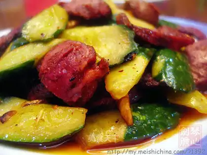 stir-fried cucumber with sausage
