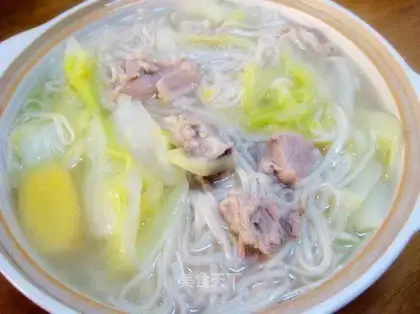Mutton and cabbage casserole noodles