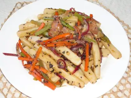 stir-fried rice cake with bacon