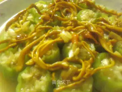 Steamed loofah with Cordyceps flowers