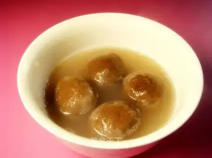Chocolate bean paste glutinous rice balls